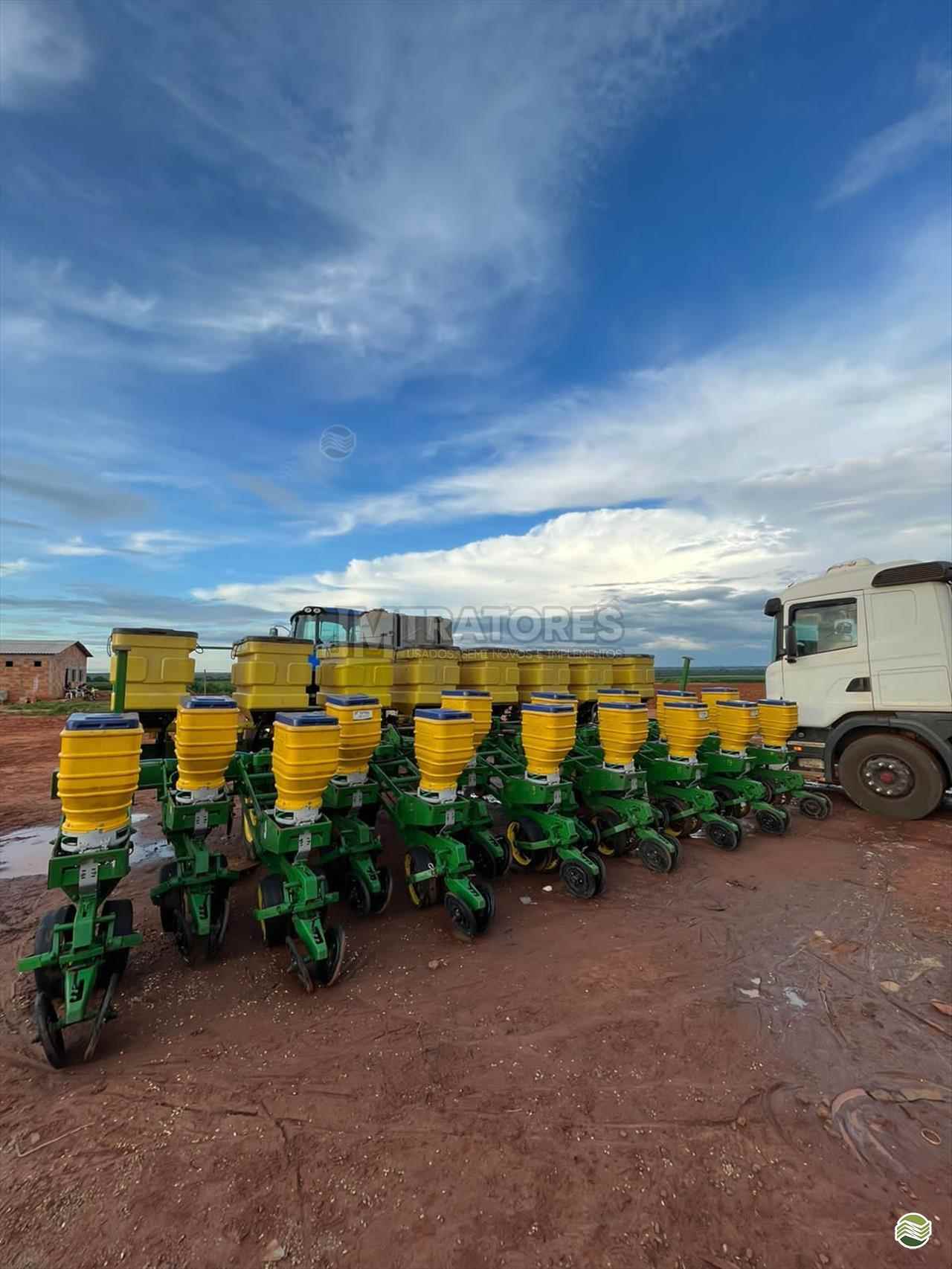 PLANTADEIRA JOHN DEERE PLANTADEIRAS 9213 JM Tratores  ADAMANTINA SÃO PAULO SP